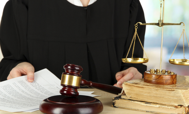 judge_gavel_balance-Article-201406041320